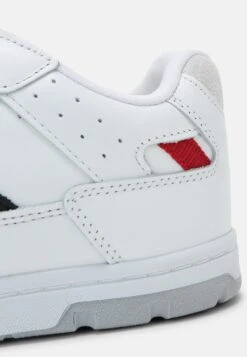 Hummel Power Play Unisex - Sneakers Laag - White/Black/Grey -Hummel Verkoopwinkel 7aa1e07c372a467ea0a2f52228d30d58