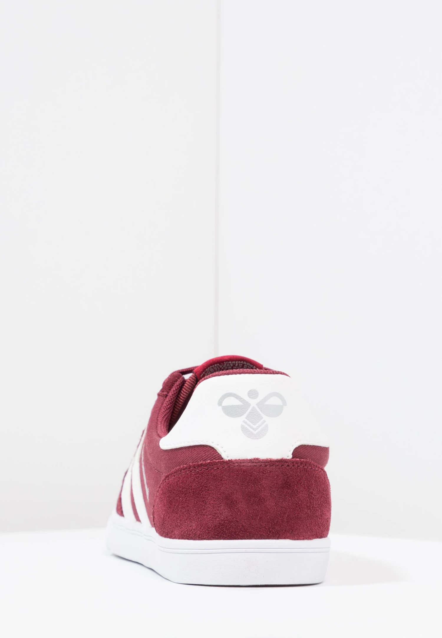 Hummel Slimmer Stadil Low - Sneakers Laag - Bordeaux/Weiß 6 Hummel Slimmer Stadil Low - Sneakers Laag - Bordeaux/Weiß - Afbeelding 4
