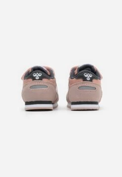 Hummel Reeflex Infant - Sneakers Laag - Pale Mauve -Hummel Verkoopwinkel a8db84820a31419c9a7fc95a34855dbe