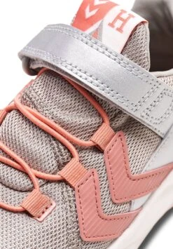 Hummel Reach 300 Recycled Jr - Sneakers Laag - Paloma -Hummel Verkoopwinkel d61a4a10a3714db88ece2b467b8b9c41