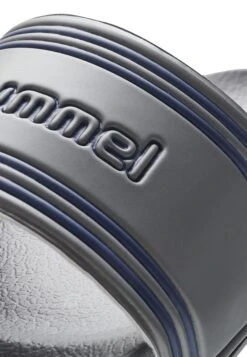 Hummel Retro - Badslippers - Sharkskin -Hummel Verkoopwinkel e34cc5ca41c84d0abac18e2b3ee79d27